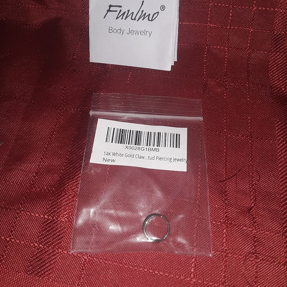 NWT 14K Gold nose ring